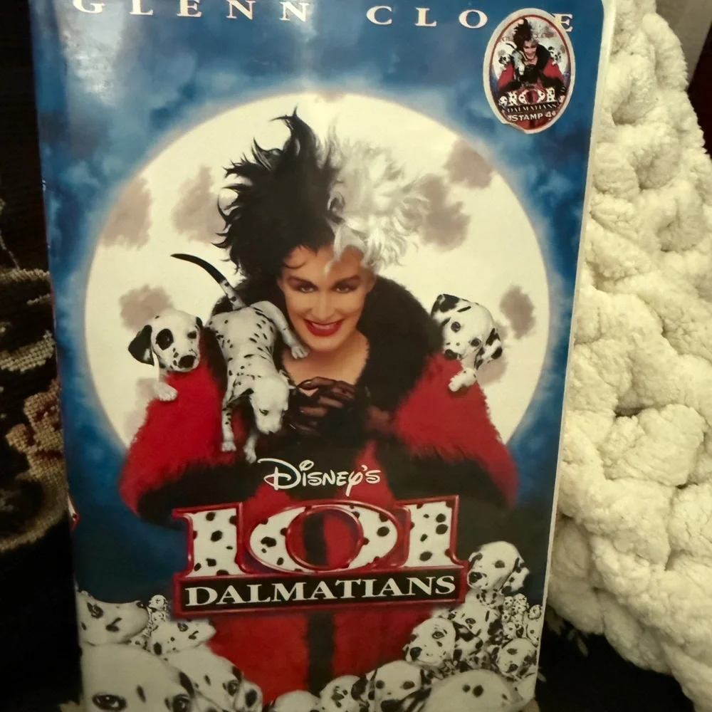 Disney Classic 101 Dalmatians VHS 8996 with Red and Blue Accents